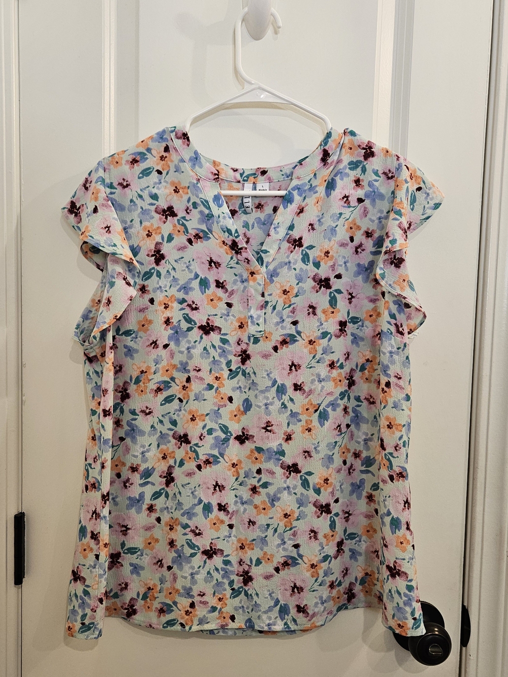Elle Floral Ruffle Sleeve V-Neck Blouse Pastel Watercolor Feminine L NWOT